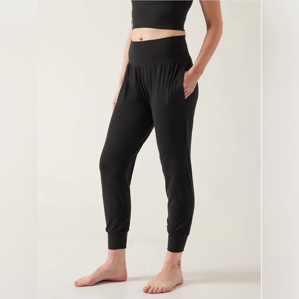 Athleta Tie-Dye Salutation Jogger